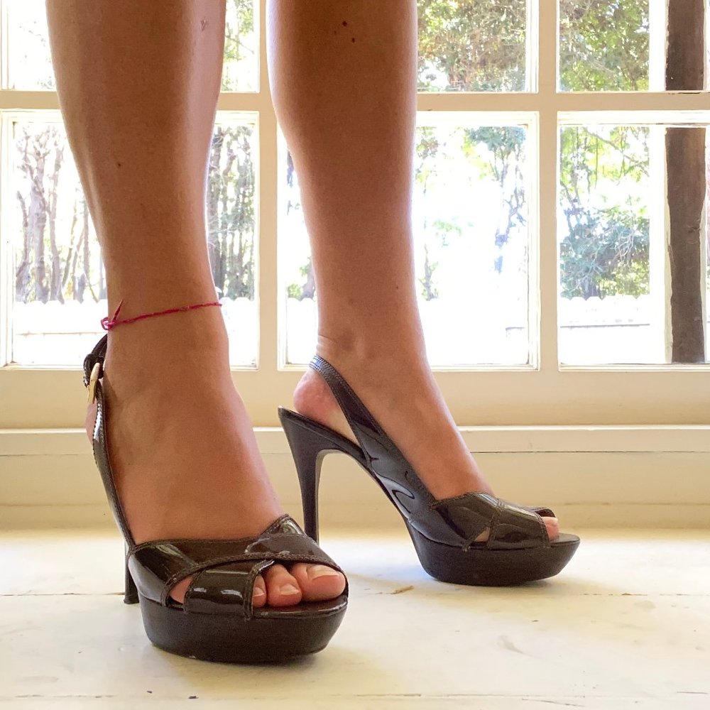 Chocolate Cross Toe Platform Heels